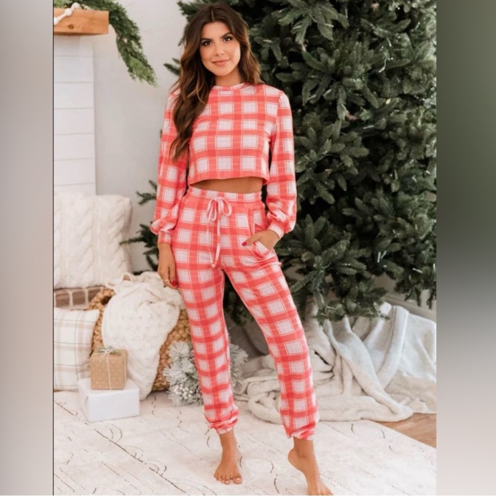 PINK LILY cropped plaid lounge set